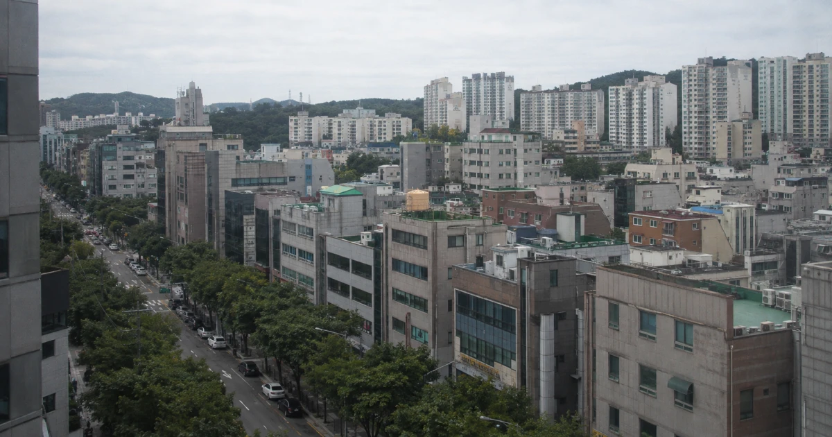 서울 학원가 엘리베이터 광고 — 10대가 많은 지점으로 보기 표지 이미지